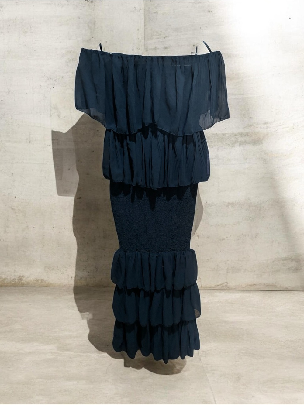 Black Vintage Strapless Tiered Ruffle Maxi Dress | Vintage-Inspired Chic - Picture 3 of 4